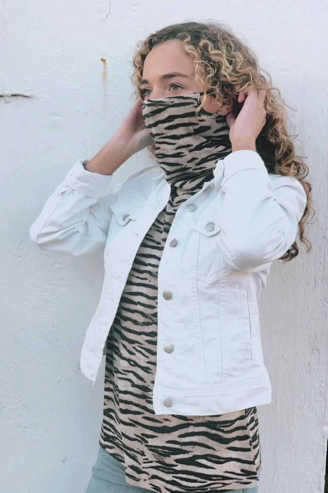 Change Stripes Turtleneck Tank Top With Mask