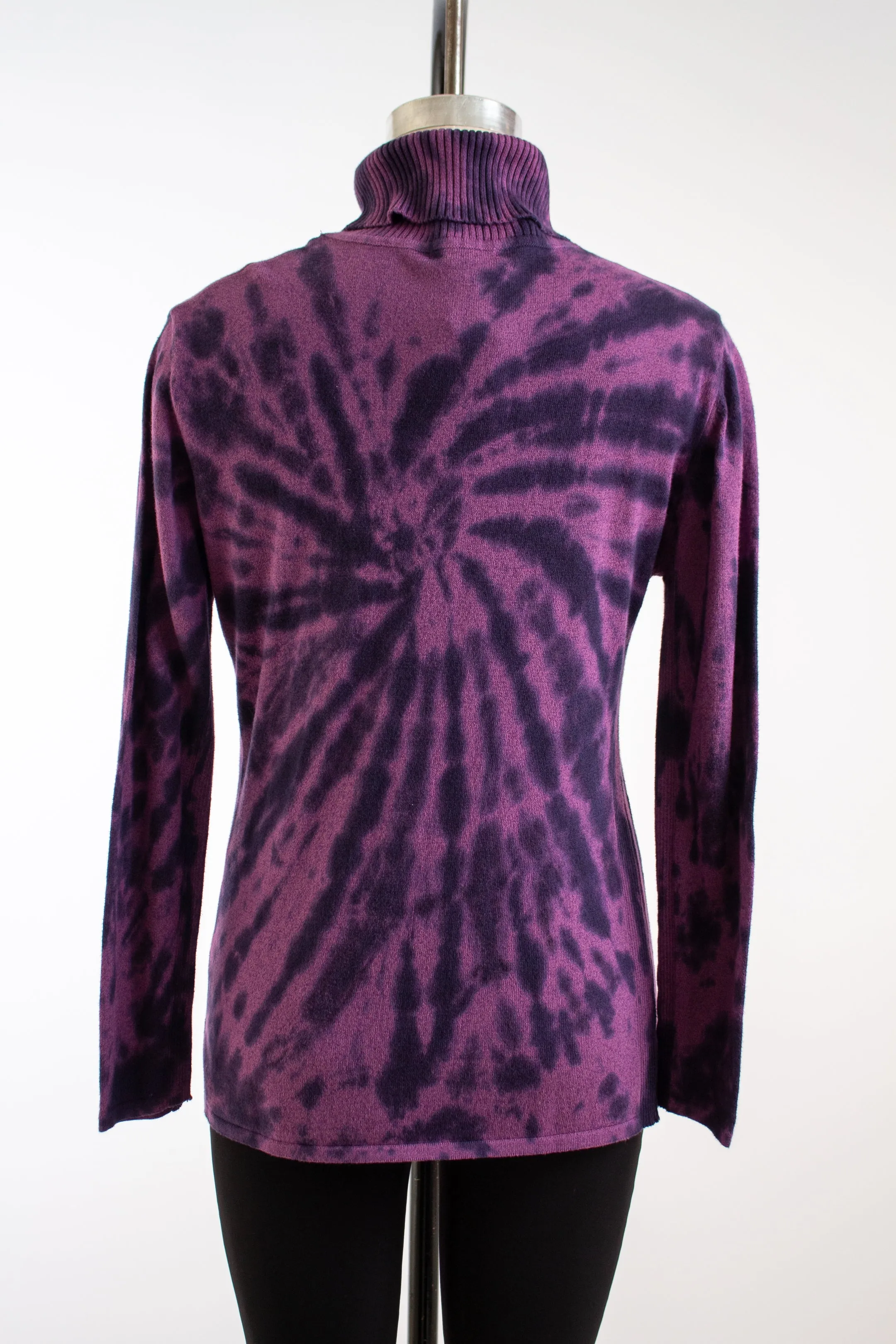 Plum/Navy Pullover