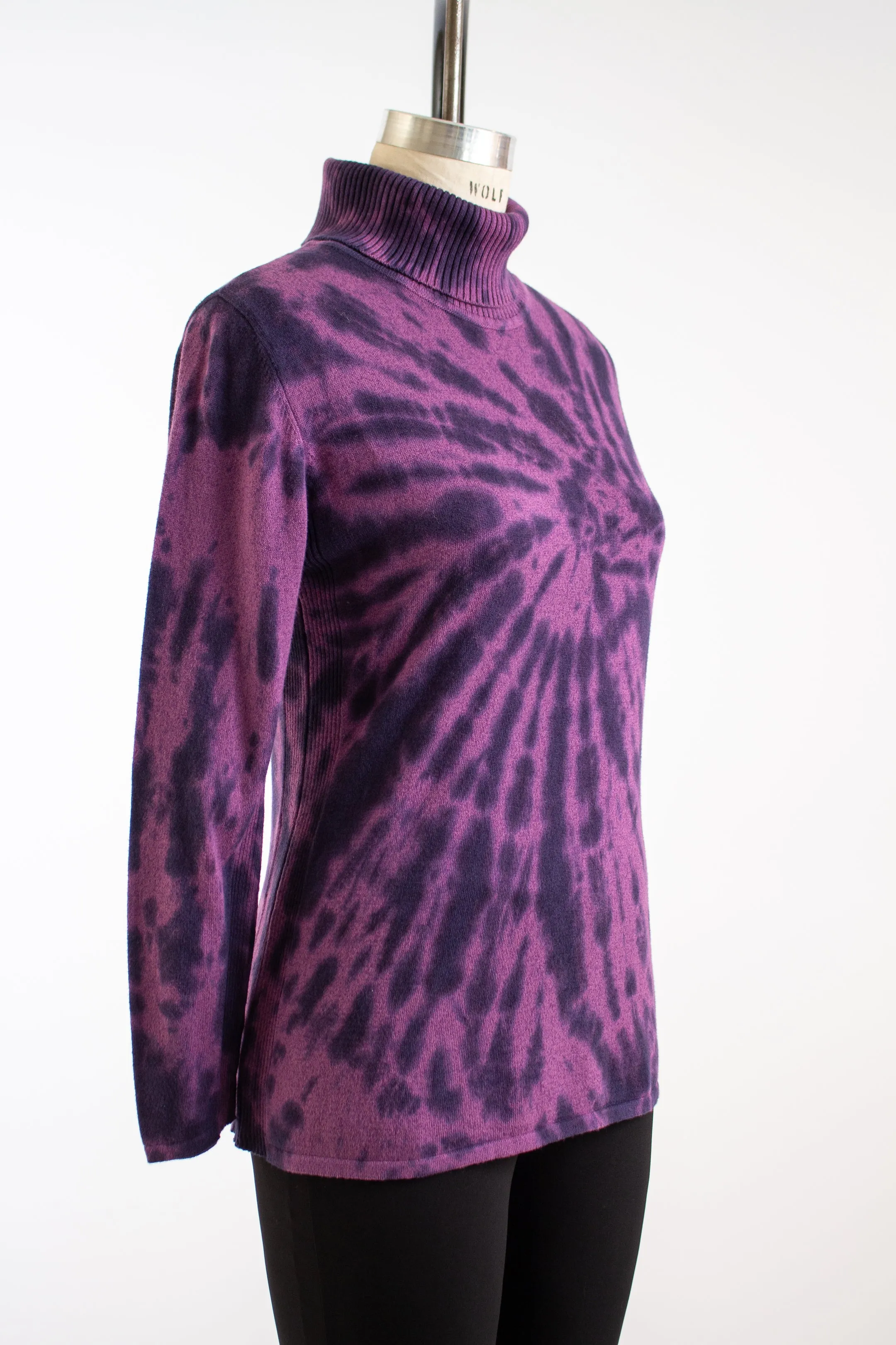 Plum/Navy Pullover