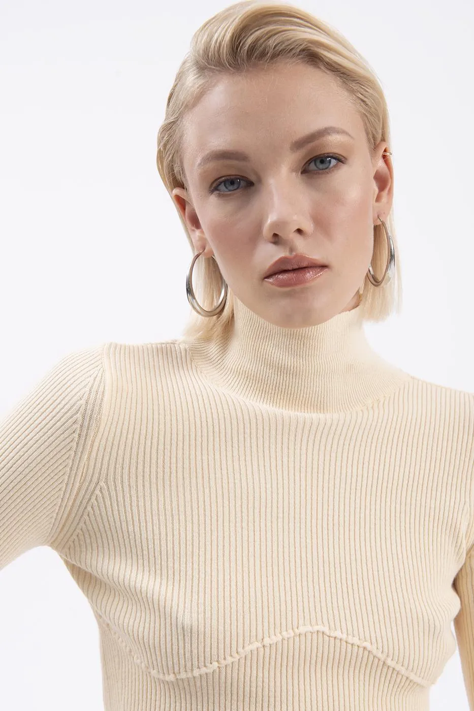 Yellow Stand Collar Crop Knitted Blouse